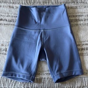 Lululemon Wunder Train Shorts 6inch size 2 Waterdrop